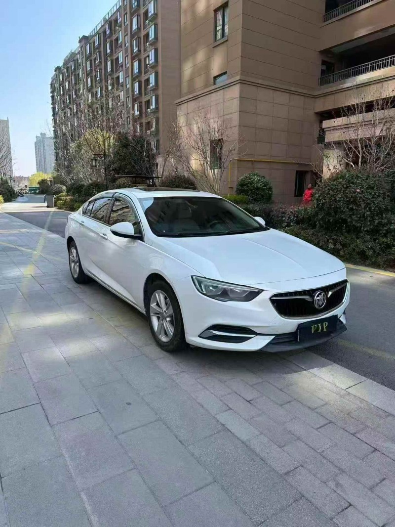 东营19年别克君威3