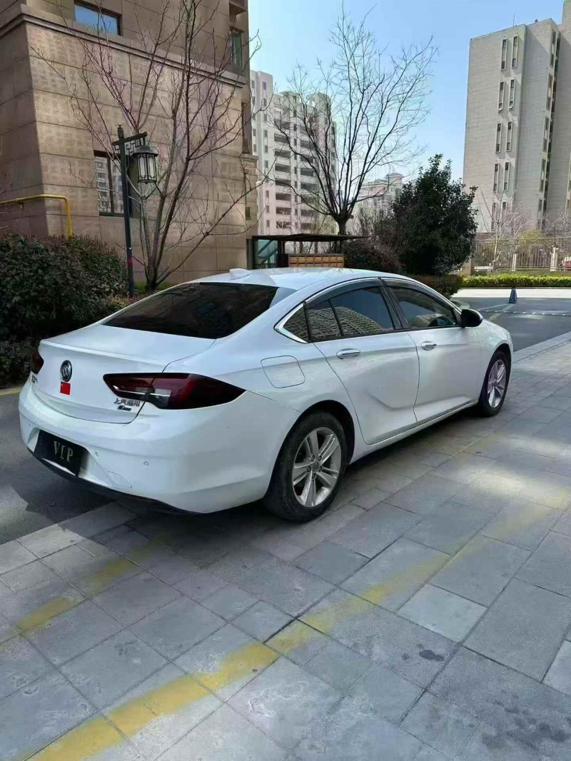 东营19年别克君威9