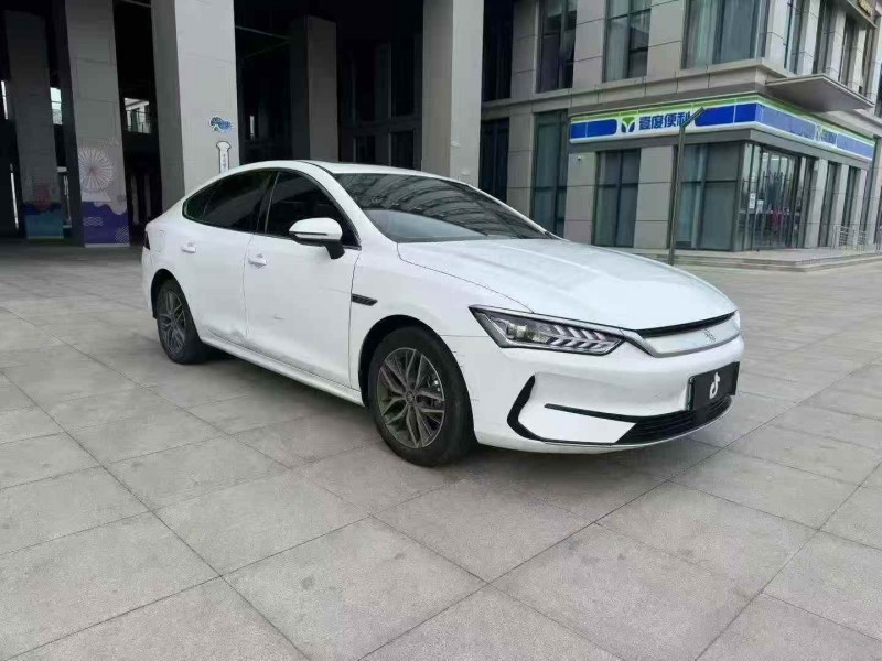 常州23年比亚迪秦8