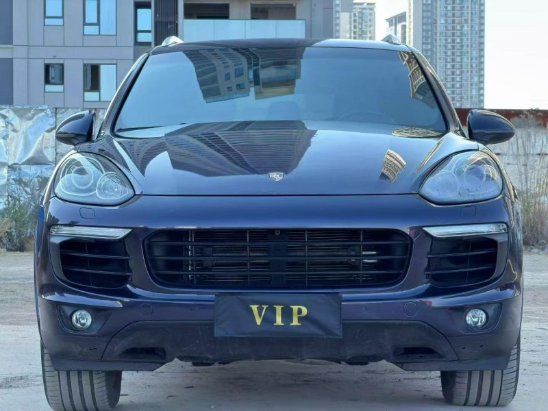 曲靖17年保时捷卡宴1