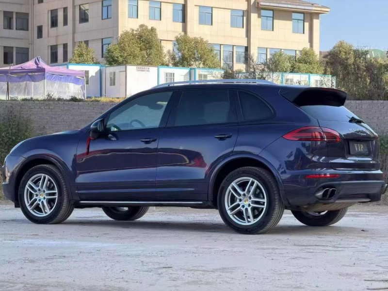 曲靖17年保时捷卡宴4