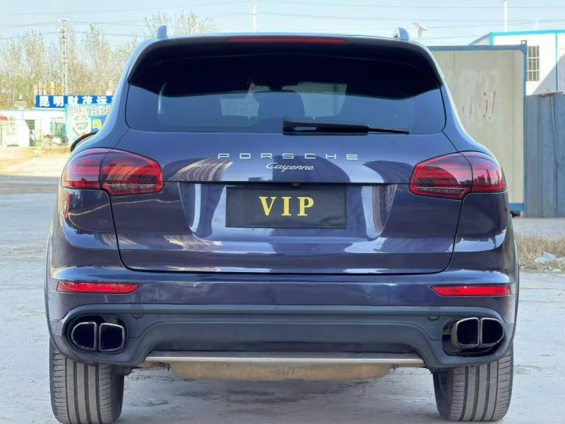 曲靖17年保时捷卡宴9