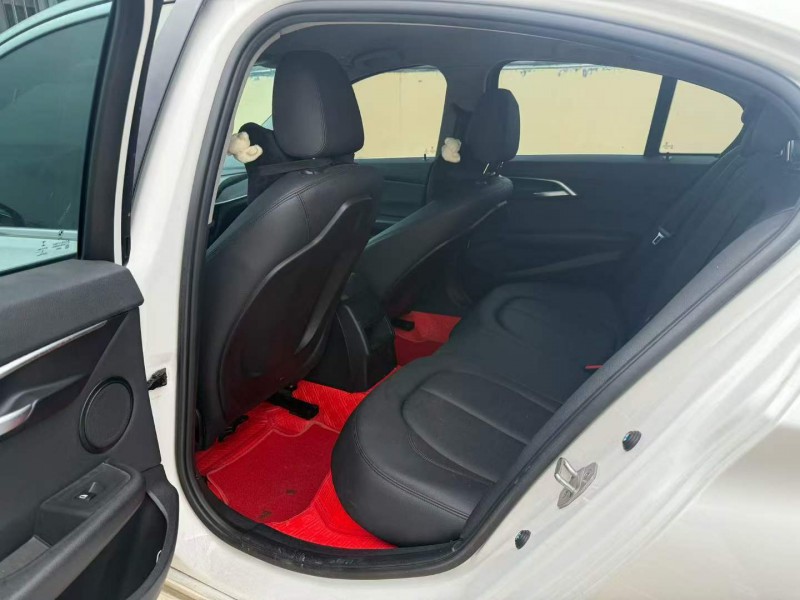 曲靖21年宝马1系4