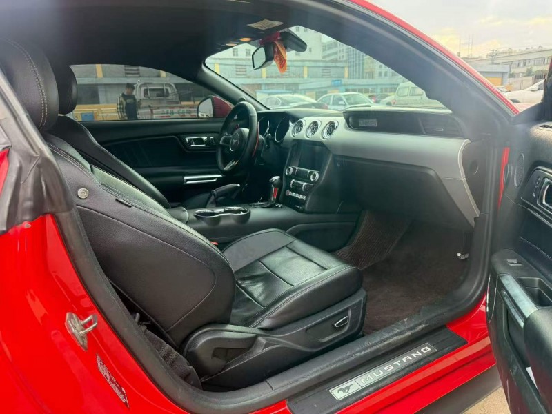 曲靖16年福特野马4