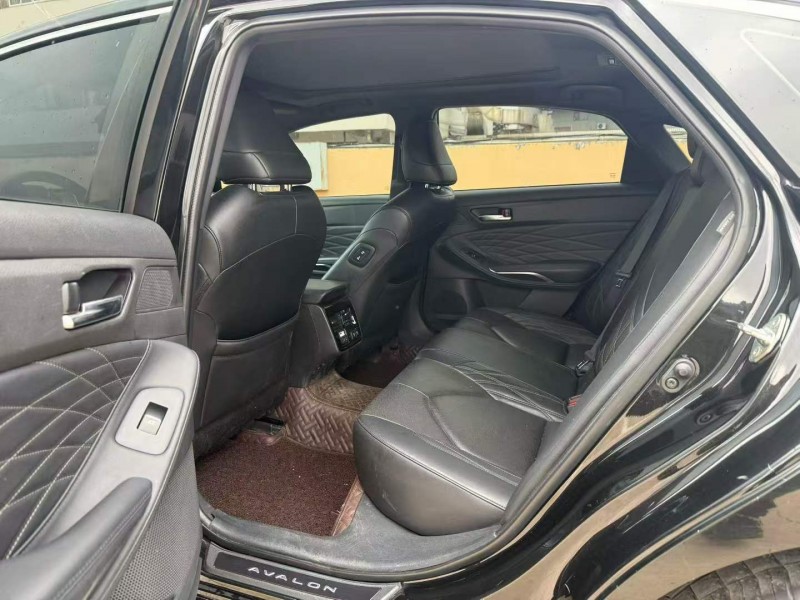 曲靖19年丰田亚洲龙4