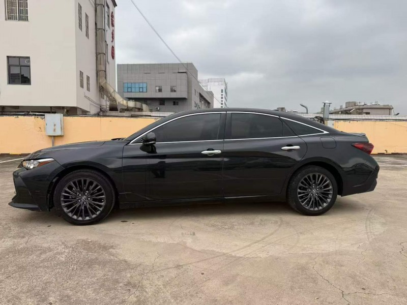 曲靖19年丰田亚洲龙6