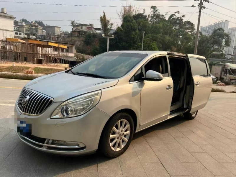 曲靖11年别克GL83