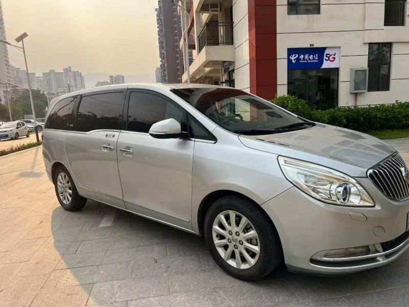 曲靖11年别克GL84