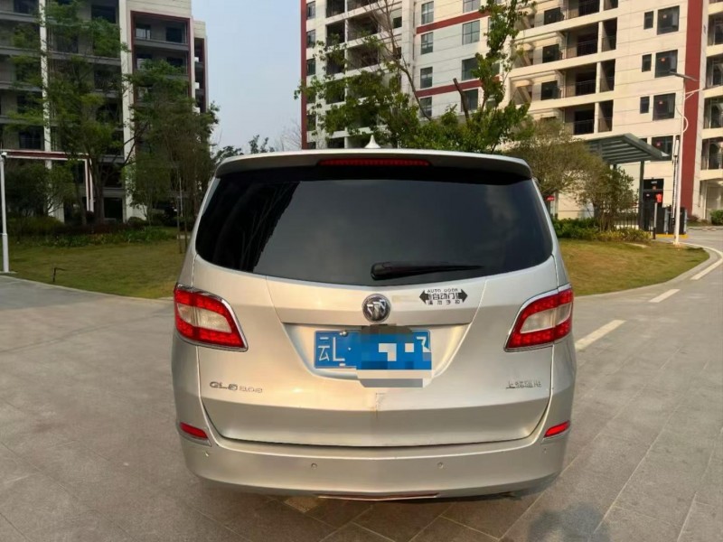 曲靖11年别克GL87