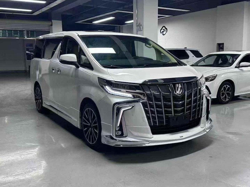 曲靖17年丰田埃尔法3