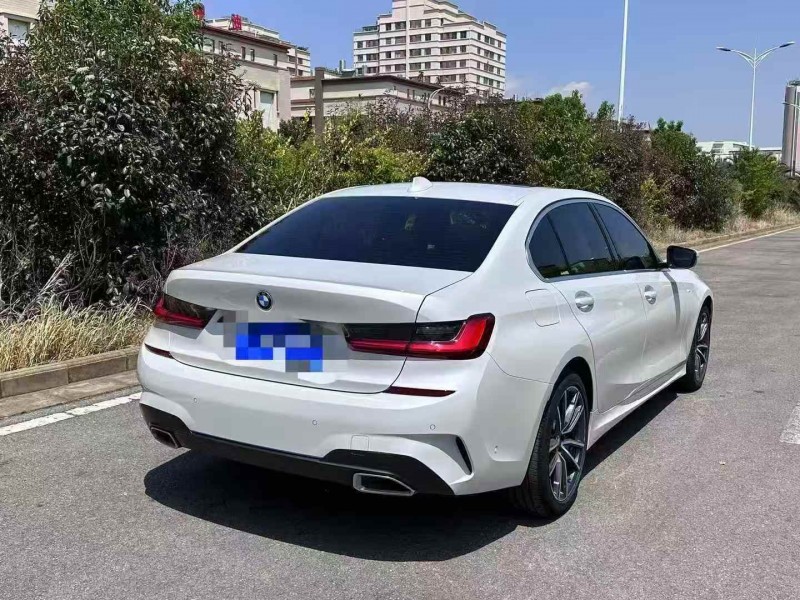 曲靖21年宝马3系6