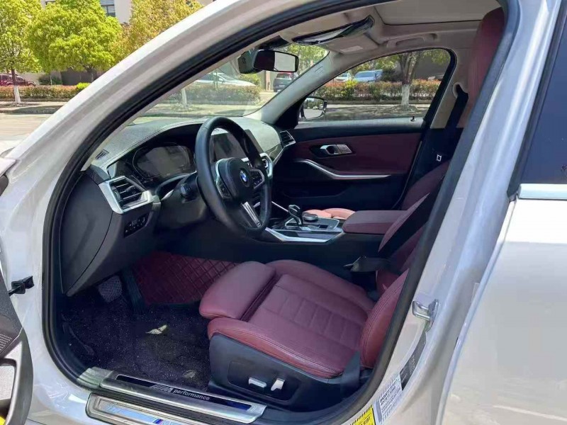 曲靖21年宝马3系9