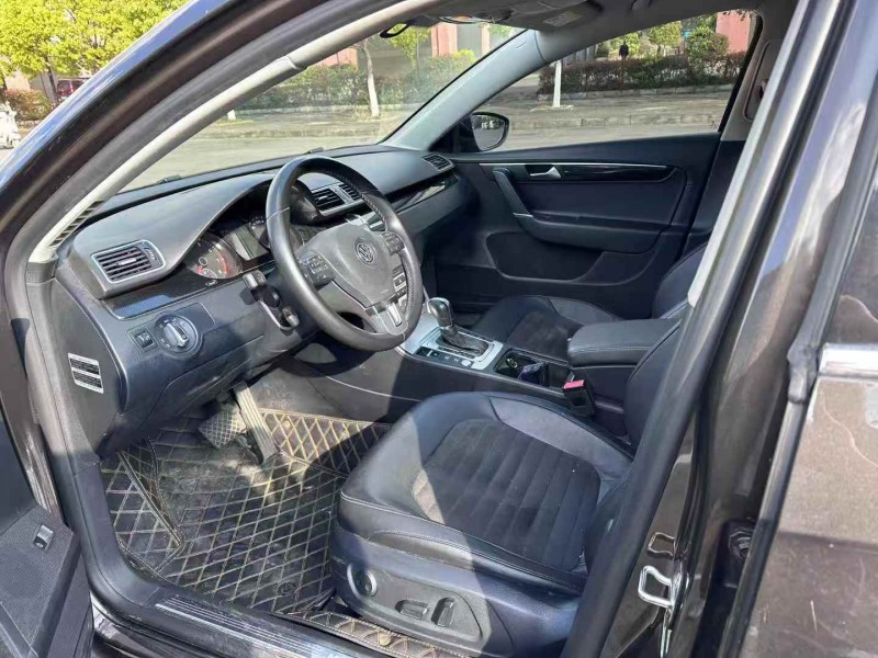 曲靖16年大众迈腾8