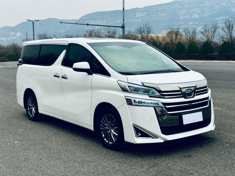 太原20年丰田威尔法2