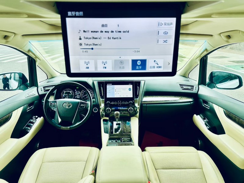 太原20年丰田威尔法7