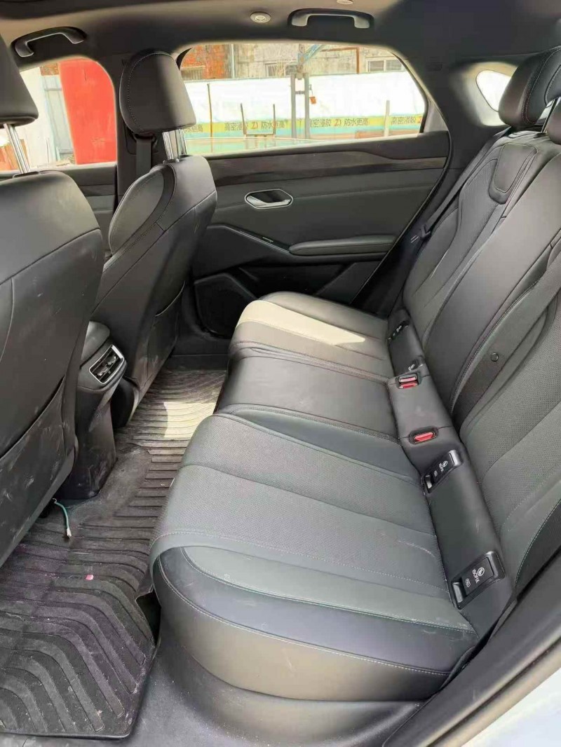 连云港25年比亚迪秦4