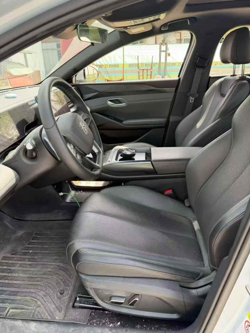 连云港25年比亚迪秦5