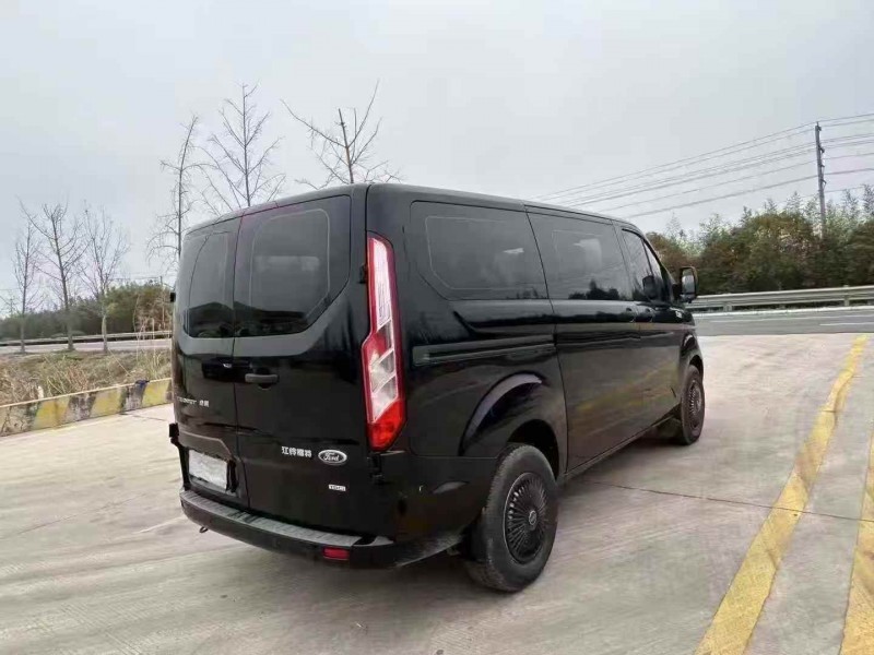 苏州22年福特全顺8