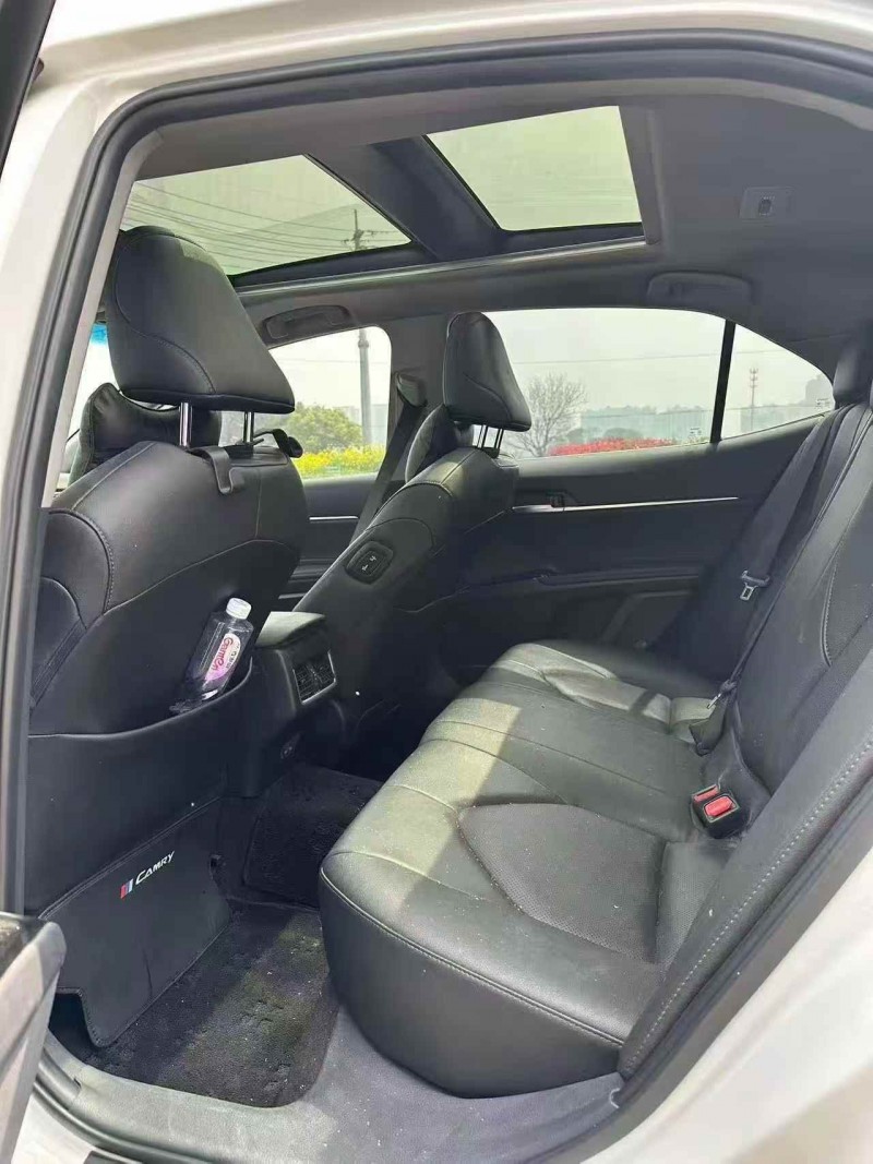 苏州23年丰田凯美瑞5