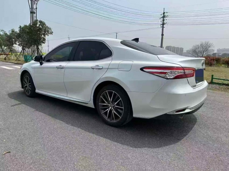 苏州23年丰田凯美瑞8