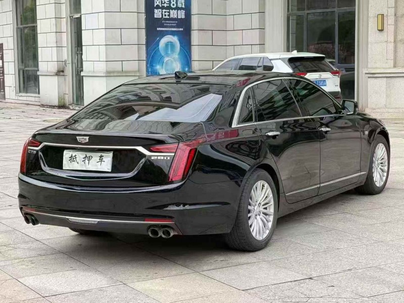 景德镇20年凯迪拉克CT68