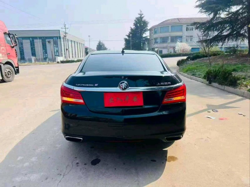 烟台14年别克君越8