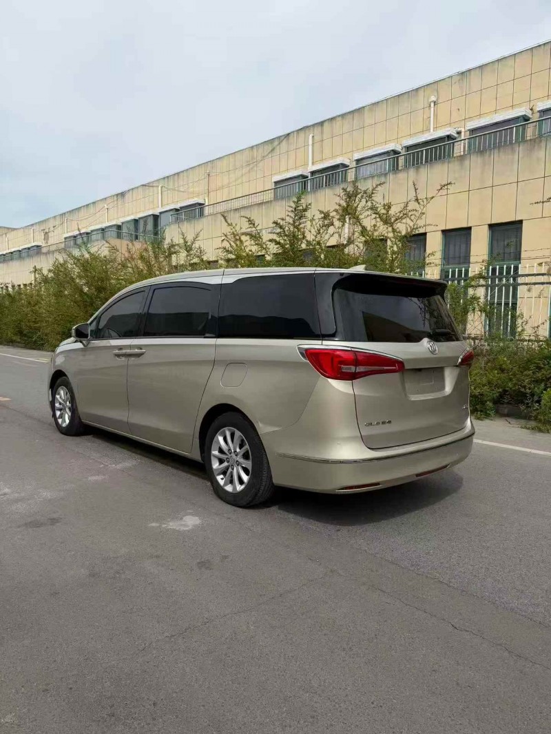 淮安19年别克GL84