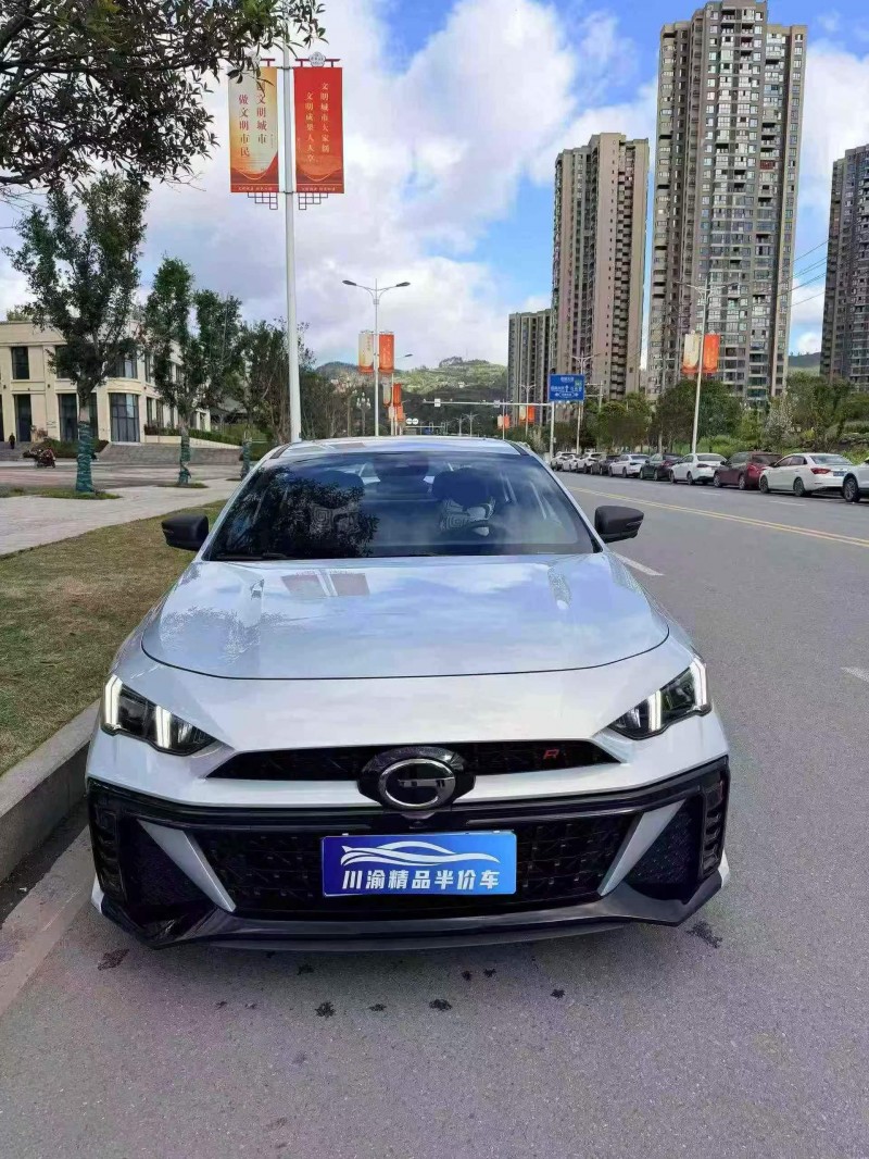 泸州25年传祺影豹1