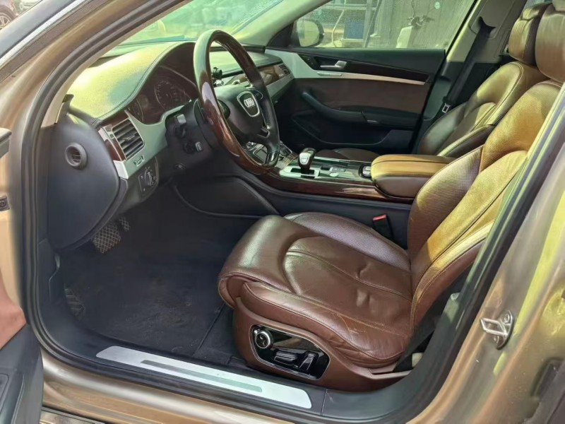 焦作13年奥迪A8L3