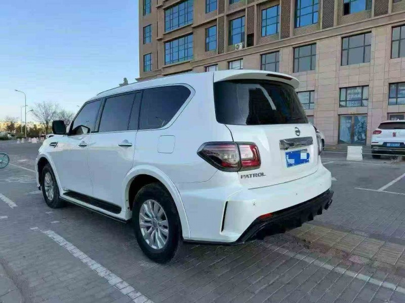 包头17年日产途乐8