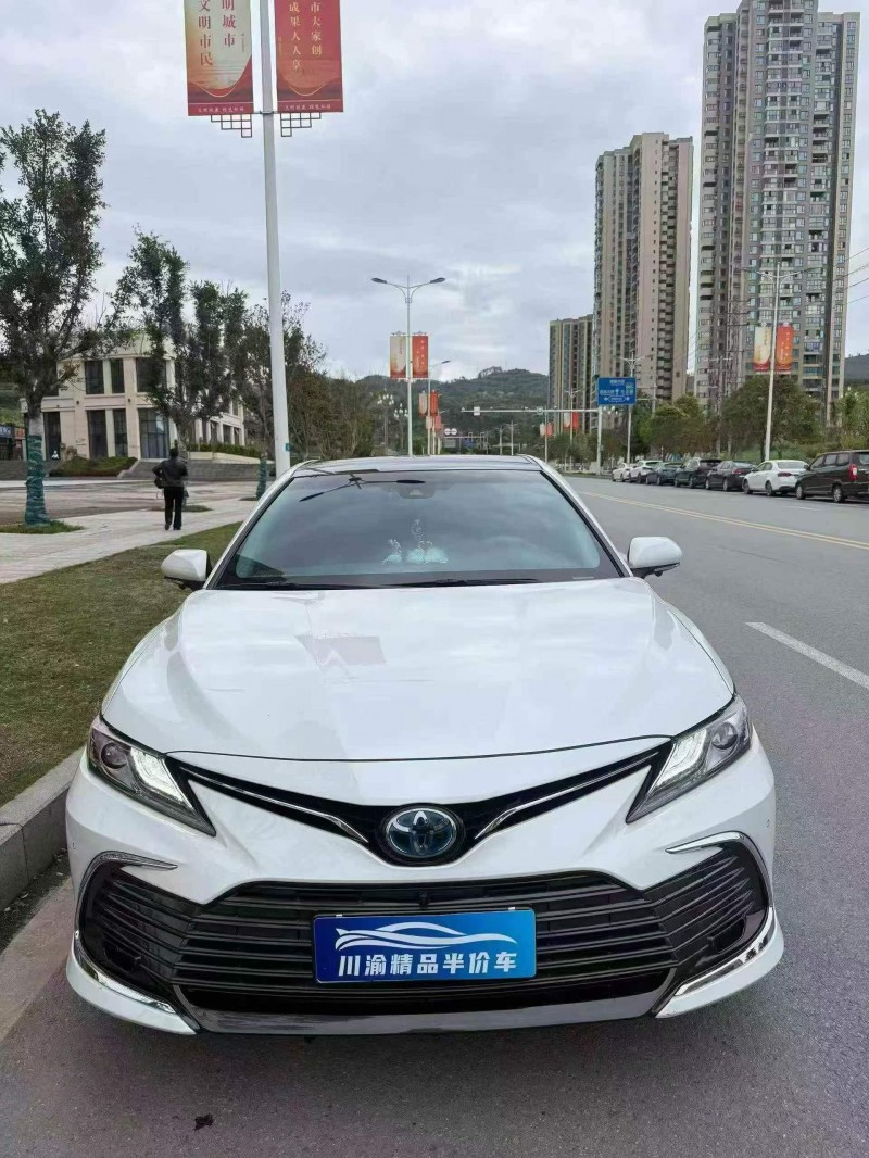 遂宁22年丰田凯美瑞1