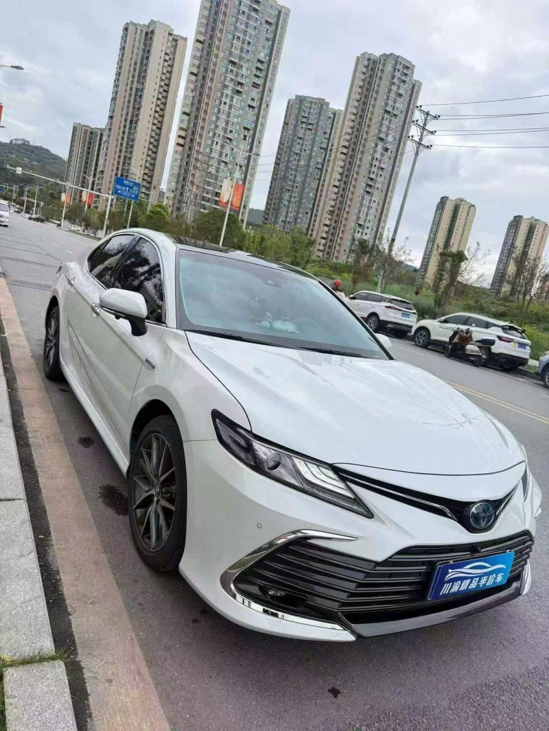 遂宁22年丰田凯美瑞3