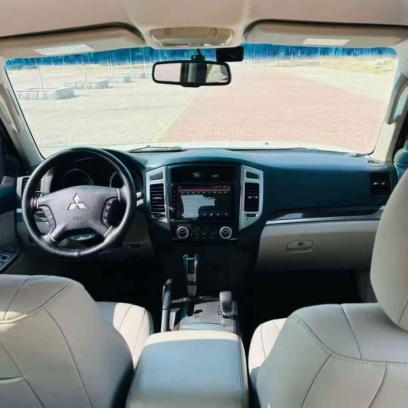 东营19年三菱帕杰罗7