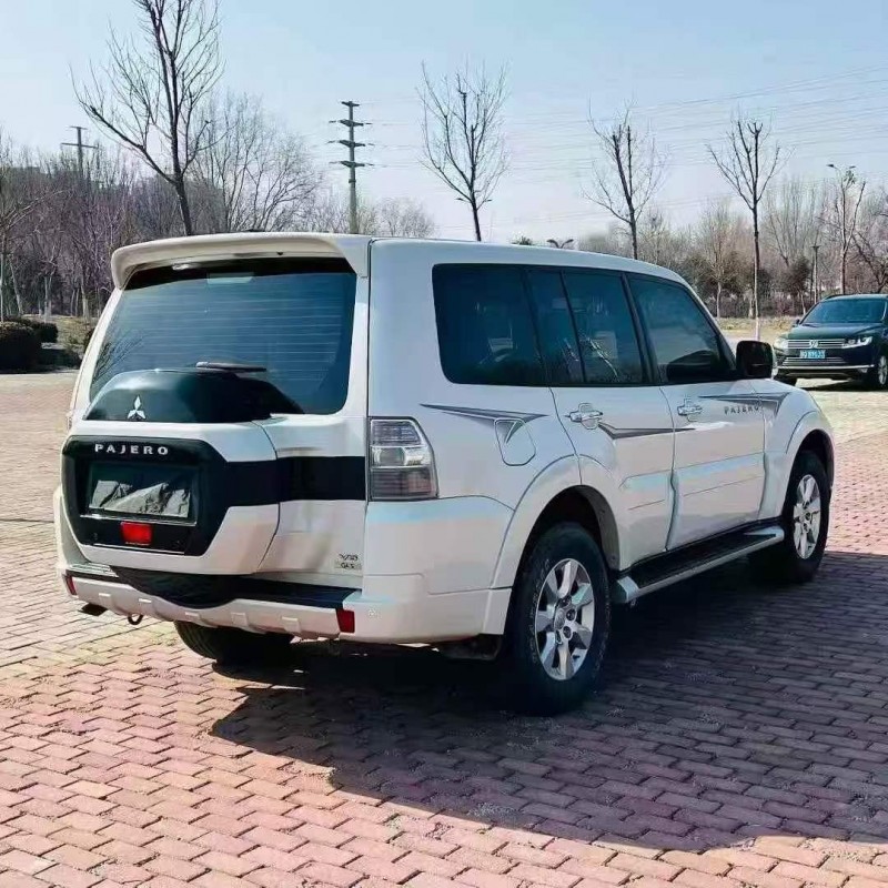 东营19年三菱帕杰罗8