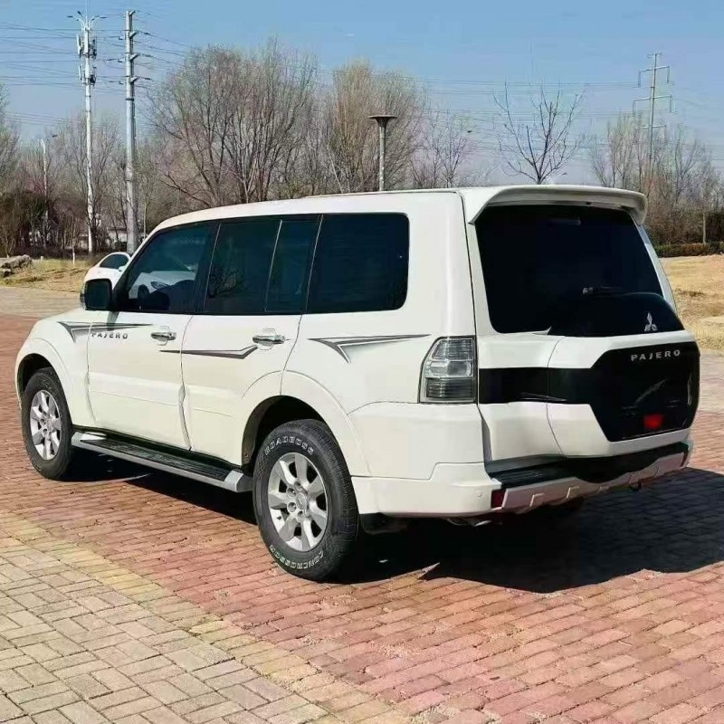 东营19年三菱帕杰罗9