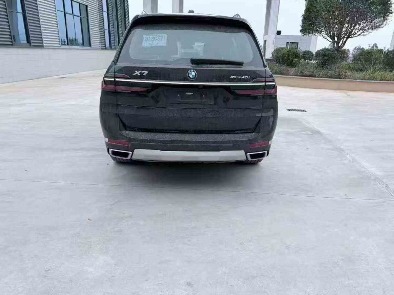 常德23年宝马X75