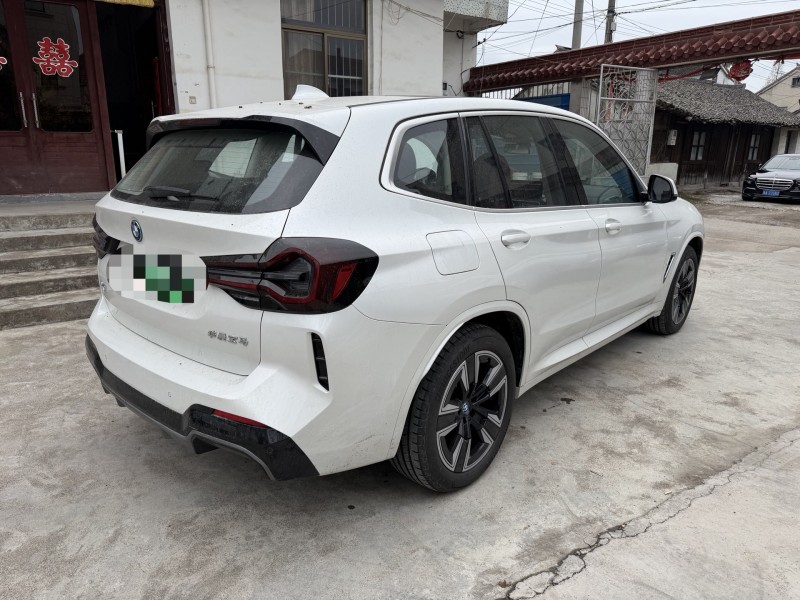 扬州25年宝马IX5