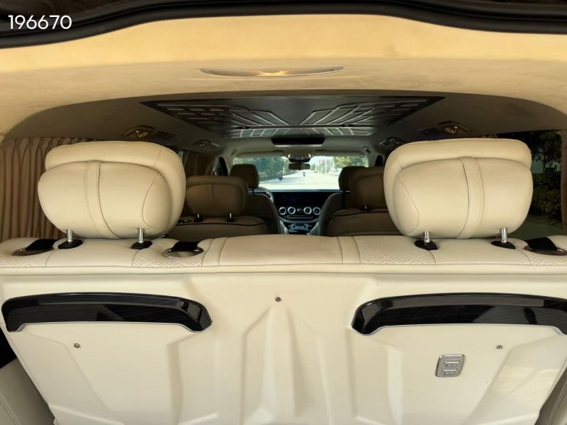 南通21年奔驰威霆9