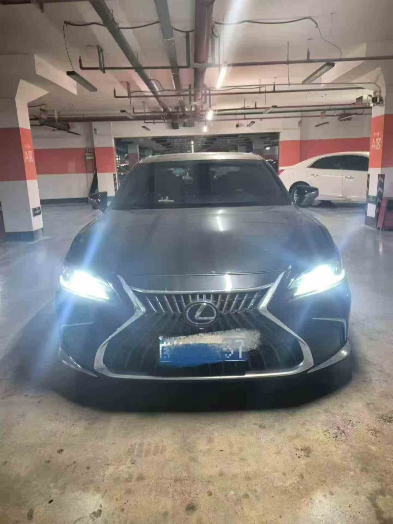 汉中23年雷克萨斯ES1