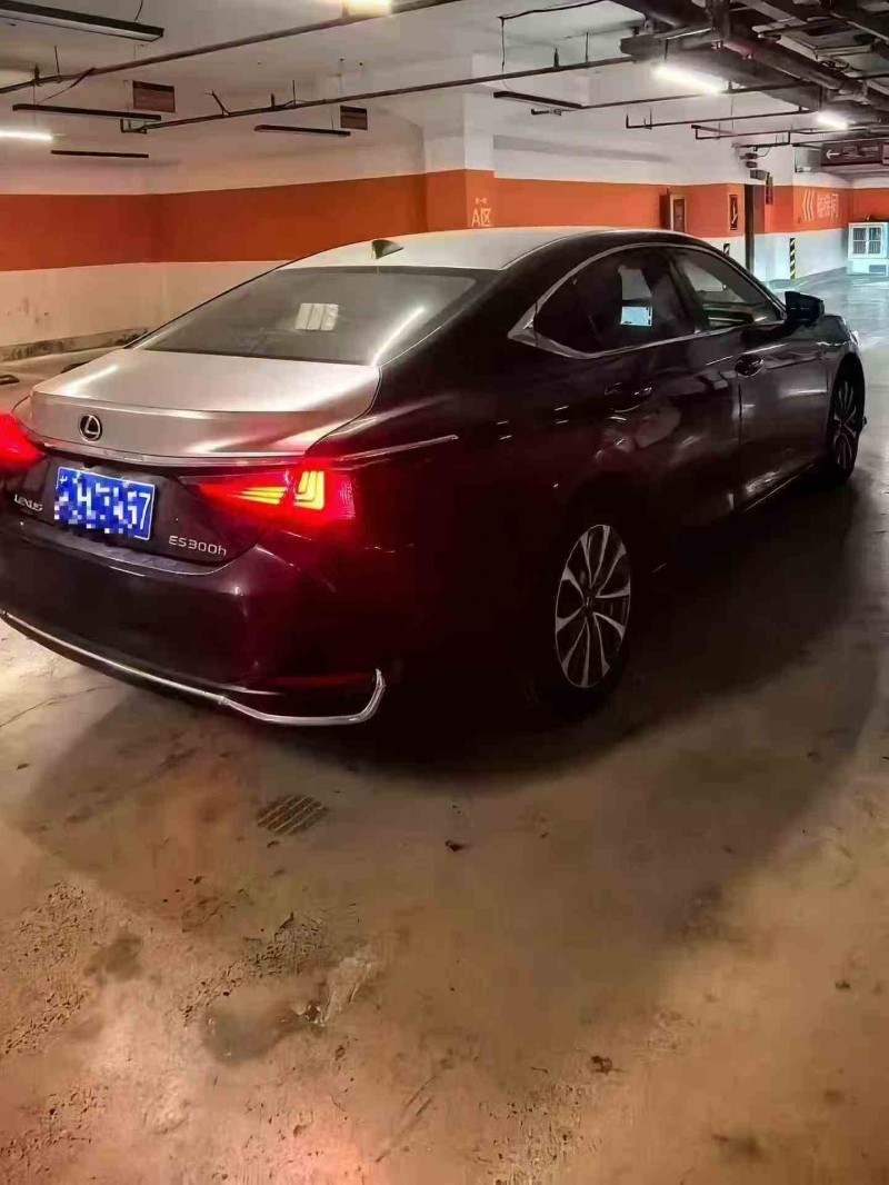 汉中23年雷克萨斯ES7