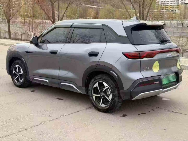 咸阳25年比亚迪元7