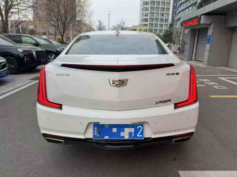 淮南18年凯迪拉克XTS9