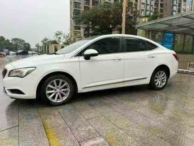 吉安16年别克威朗2