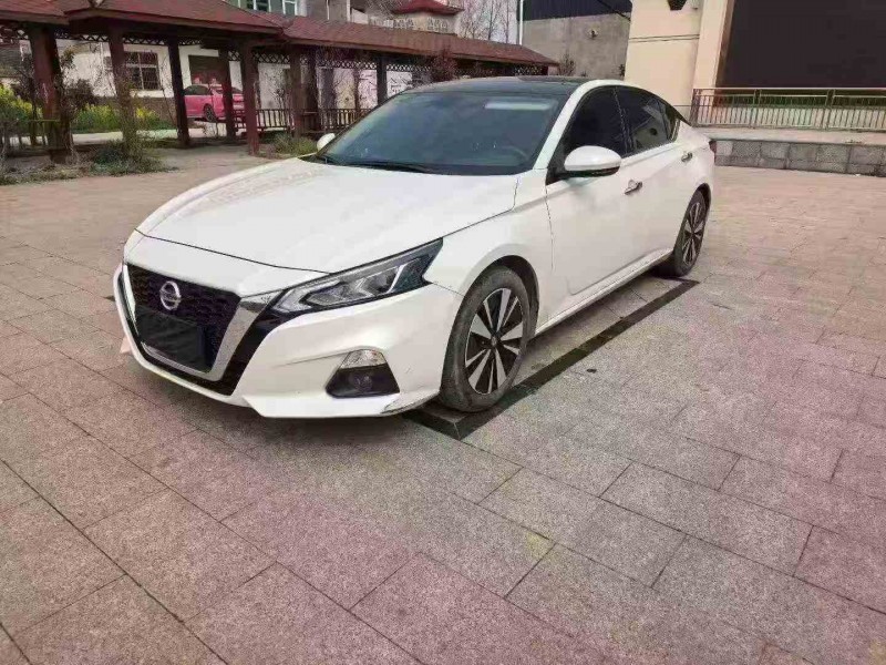 马鞍山22年日产天籁3