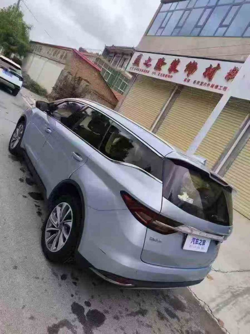 吉安19年吉利嘉际8