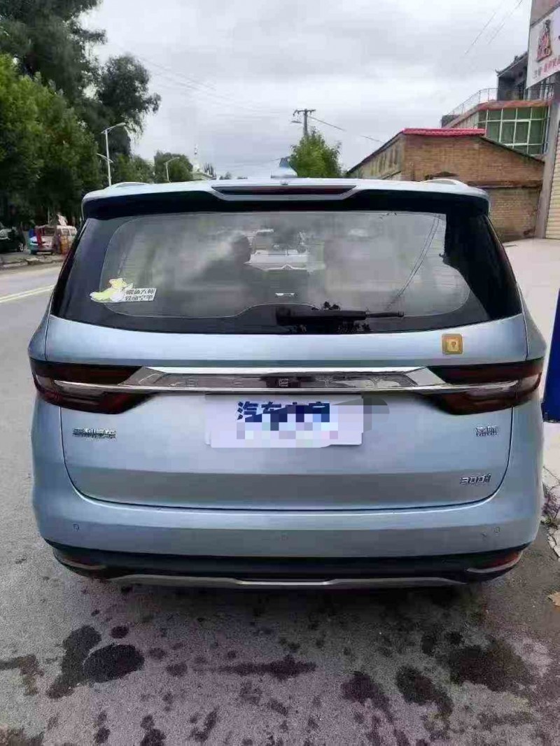 吉安19年吉利嘉际9