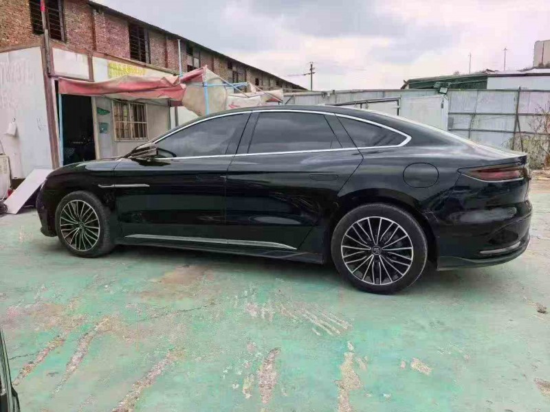 玉溪23年比亚迪汉8