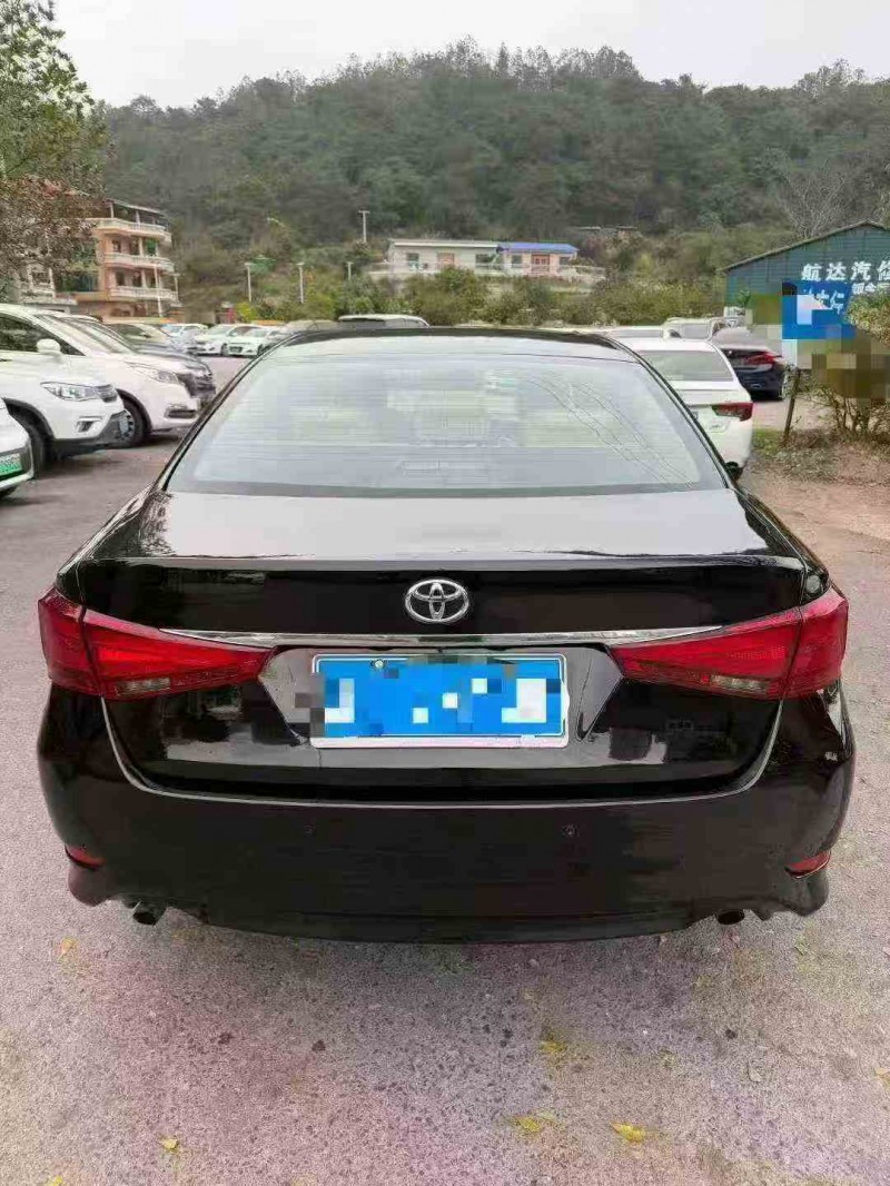 钦州19年丰田皇冠6