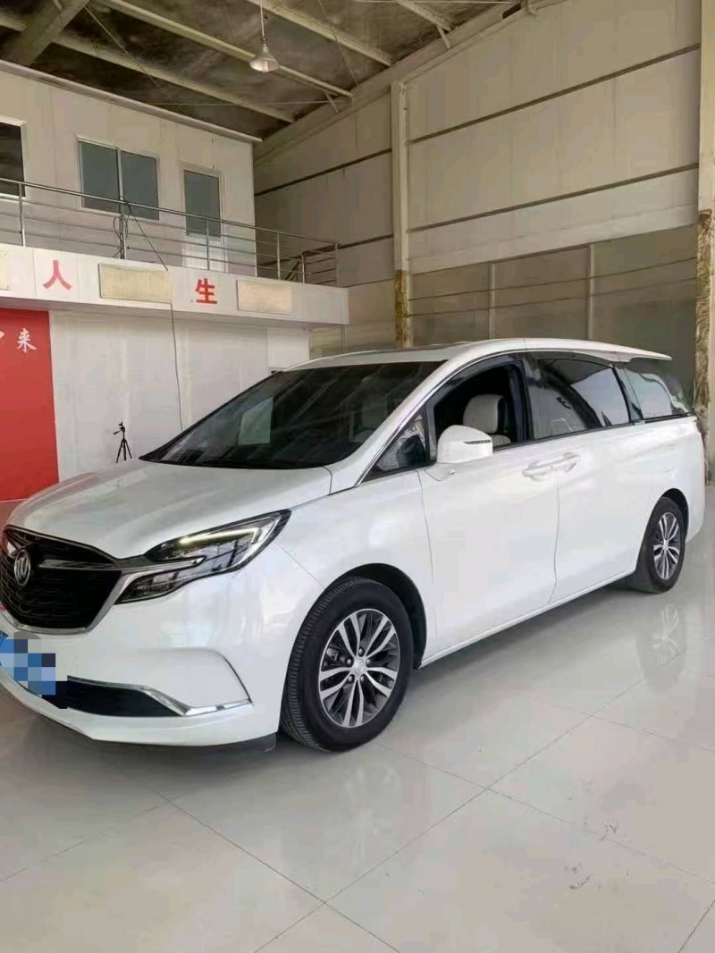 青岛20年别克GL82