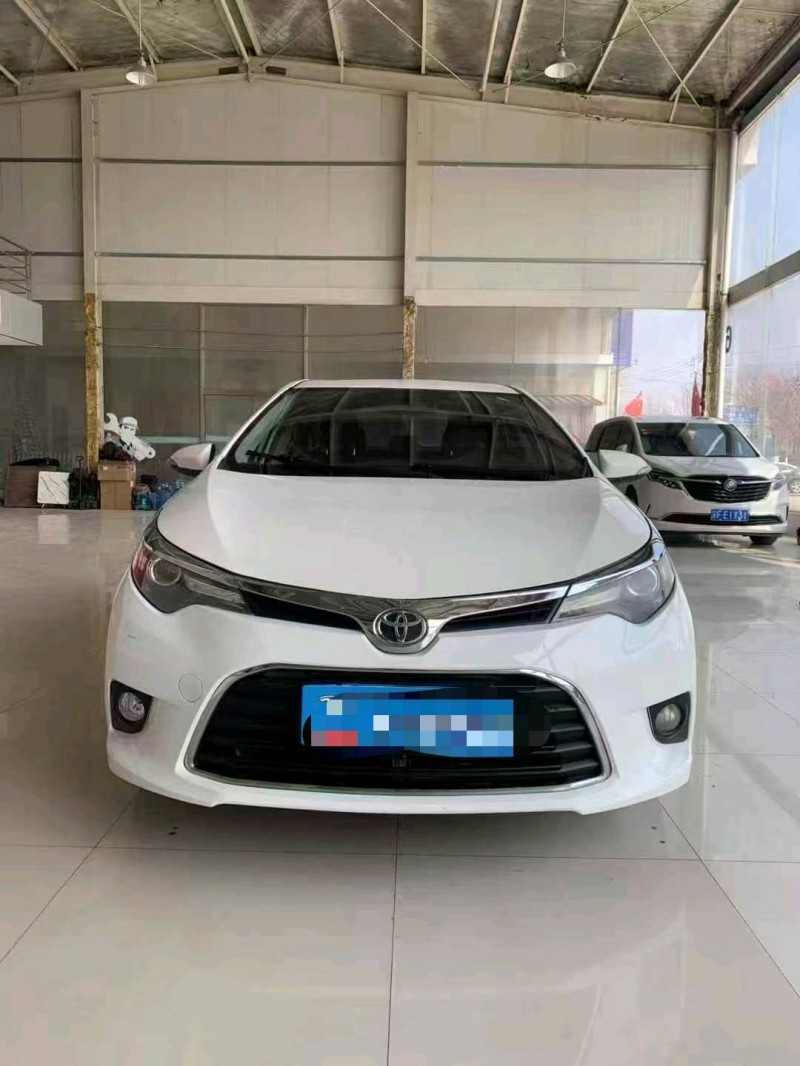 青岛16年丰田雷凌1